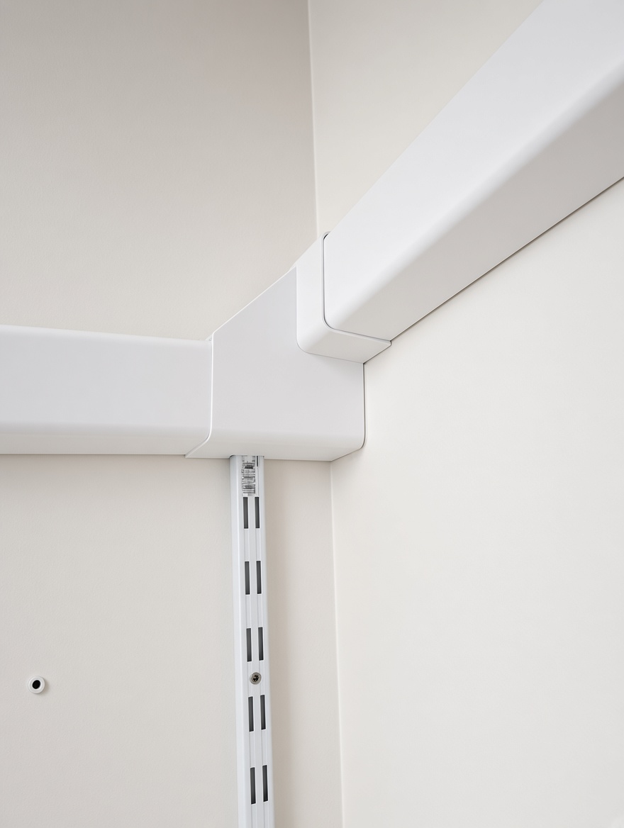 Capot de goulotte sur mesure réalisé par ROX3D pour une installation de climatisation ACT PRO